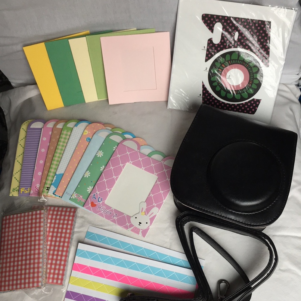 Polaroid Black Case and Accessories